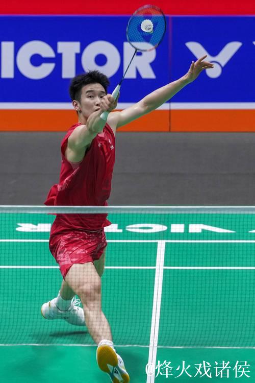 中国羽毛球大师赛：李诗沣击败梁峻豪顺利晋级